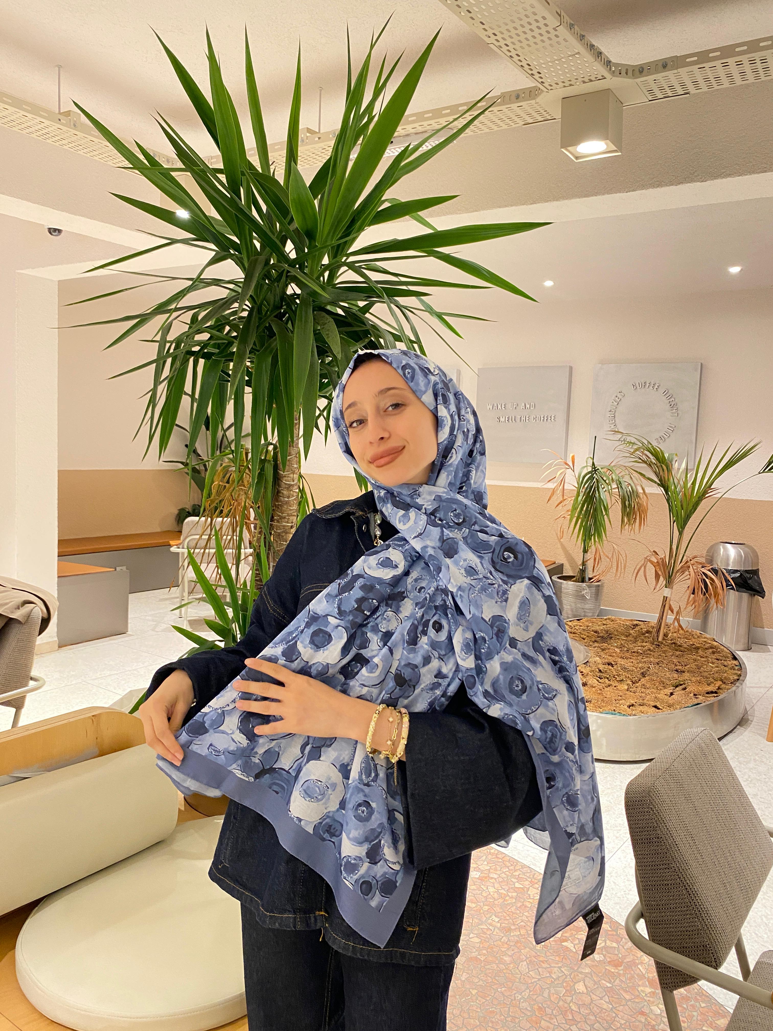 Batik Çiçek Desen Bambu Şal – Yumuşak Dökmeli Desenli Şal