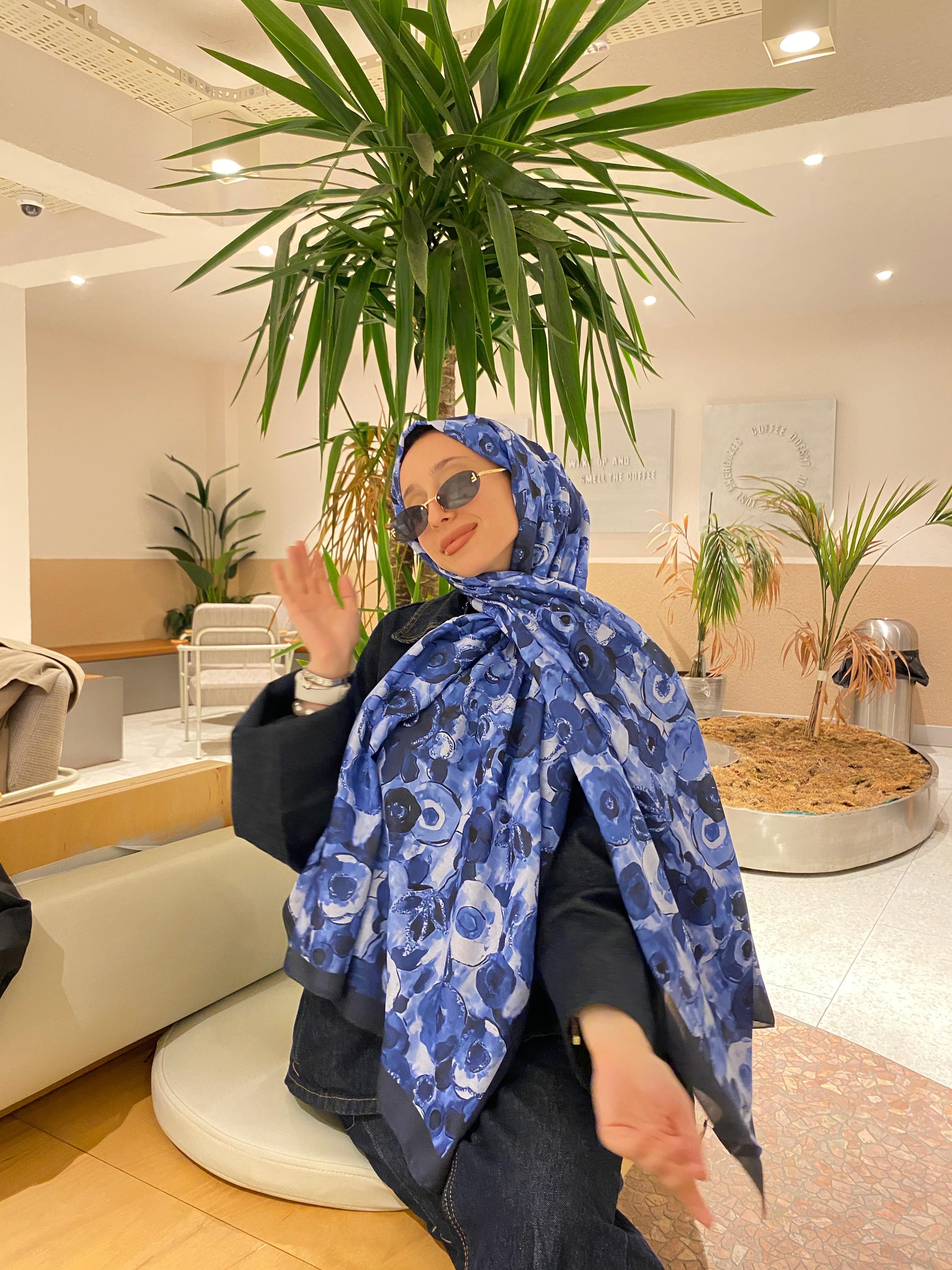 Batik Çiçek Desen Bambu Şal – Yumuşak Dökmeli Desenli Şal