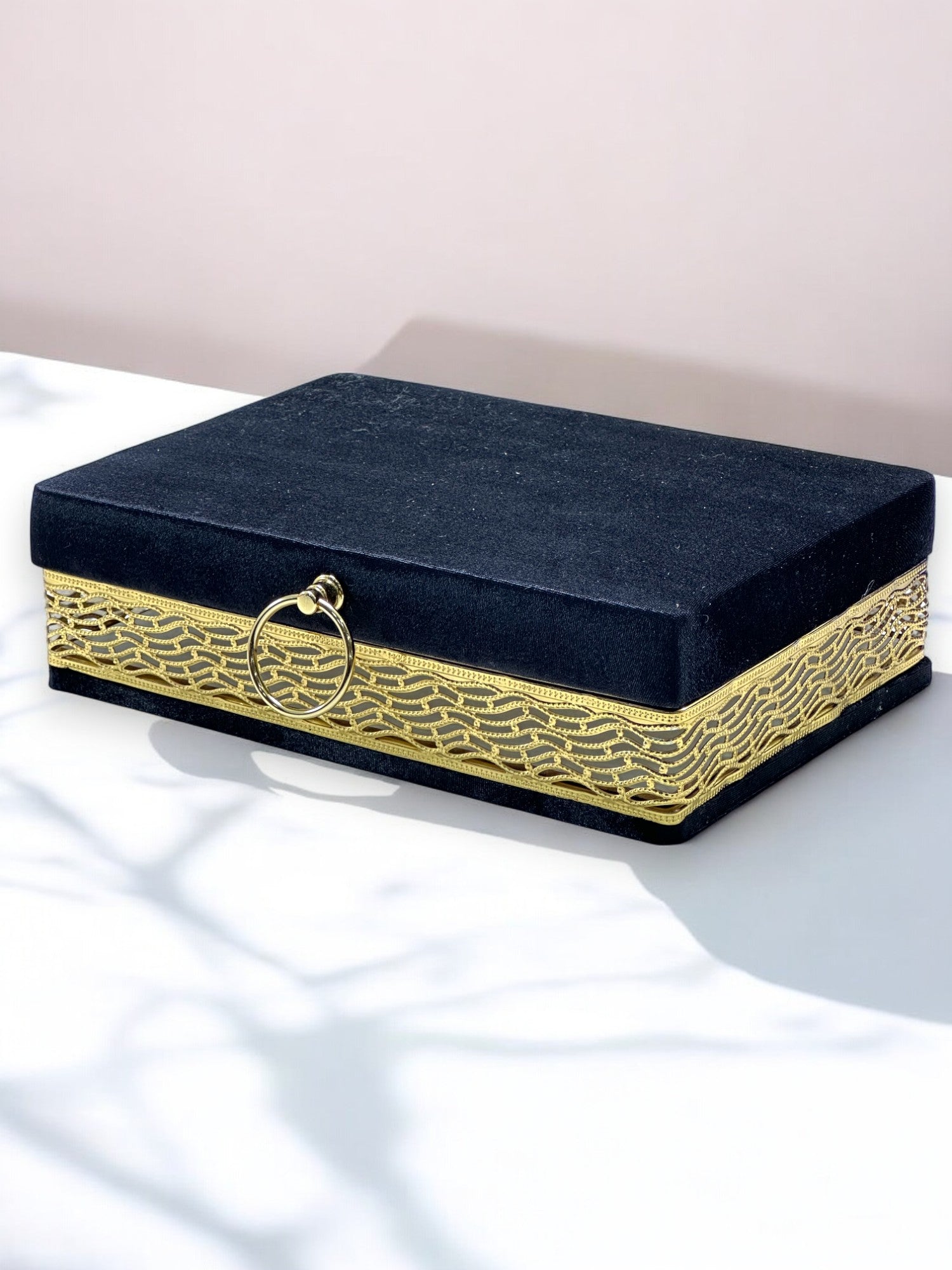 Özel Tasarım Gold İşlemeli Çeyizlik Sandık