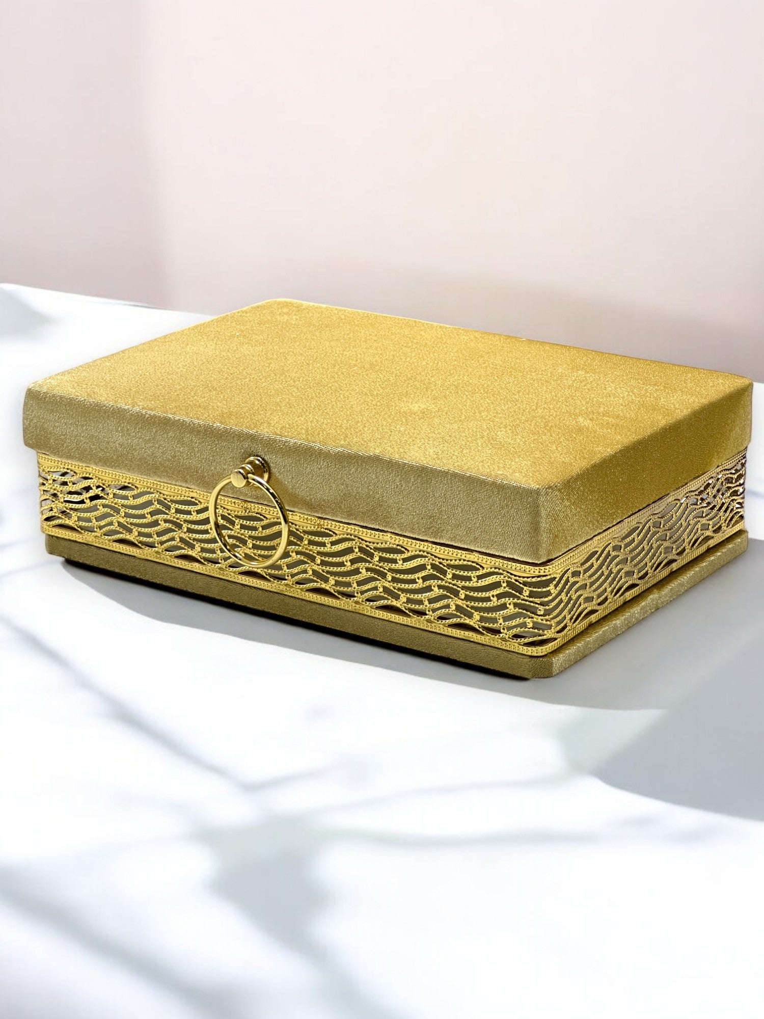 Özel Tasarım Gold İşlemeli Çeyizlik Sandık