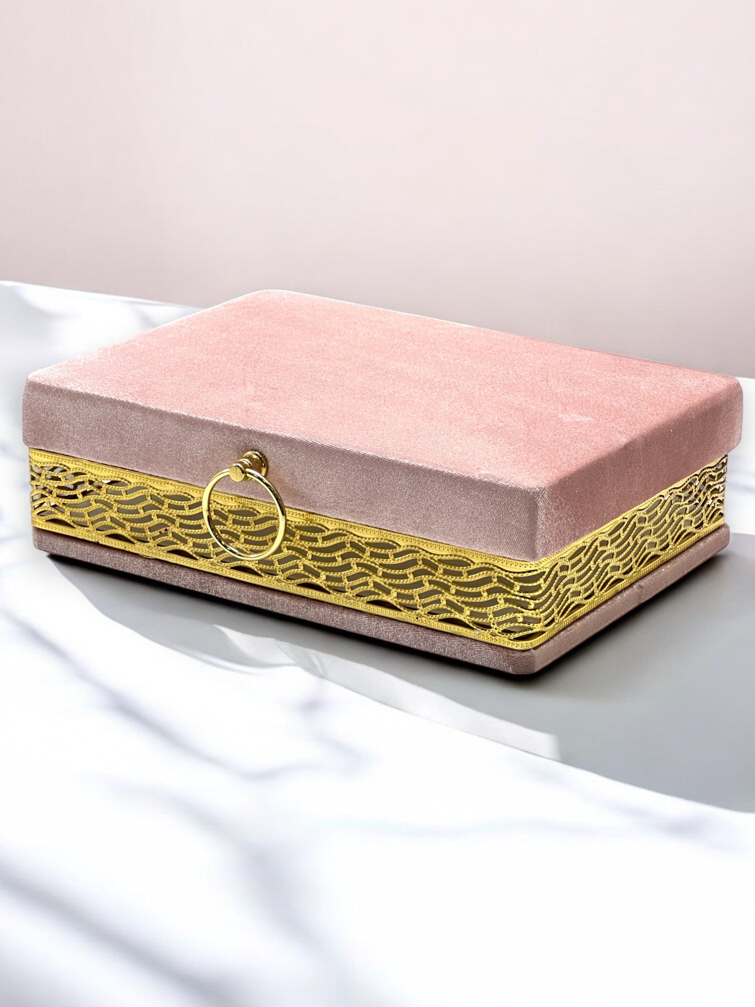 Özel Tasarım Gold İşlemeli Çeyizlik Sandık