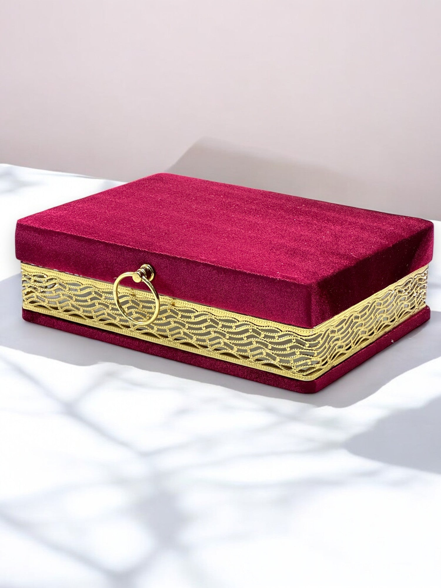 Özel Tasarım Gold İşlemeli Çeyizlik Sandık