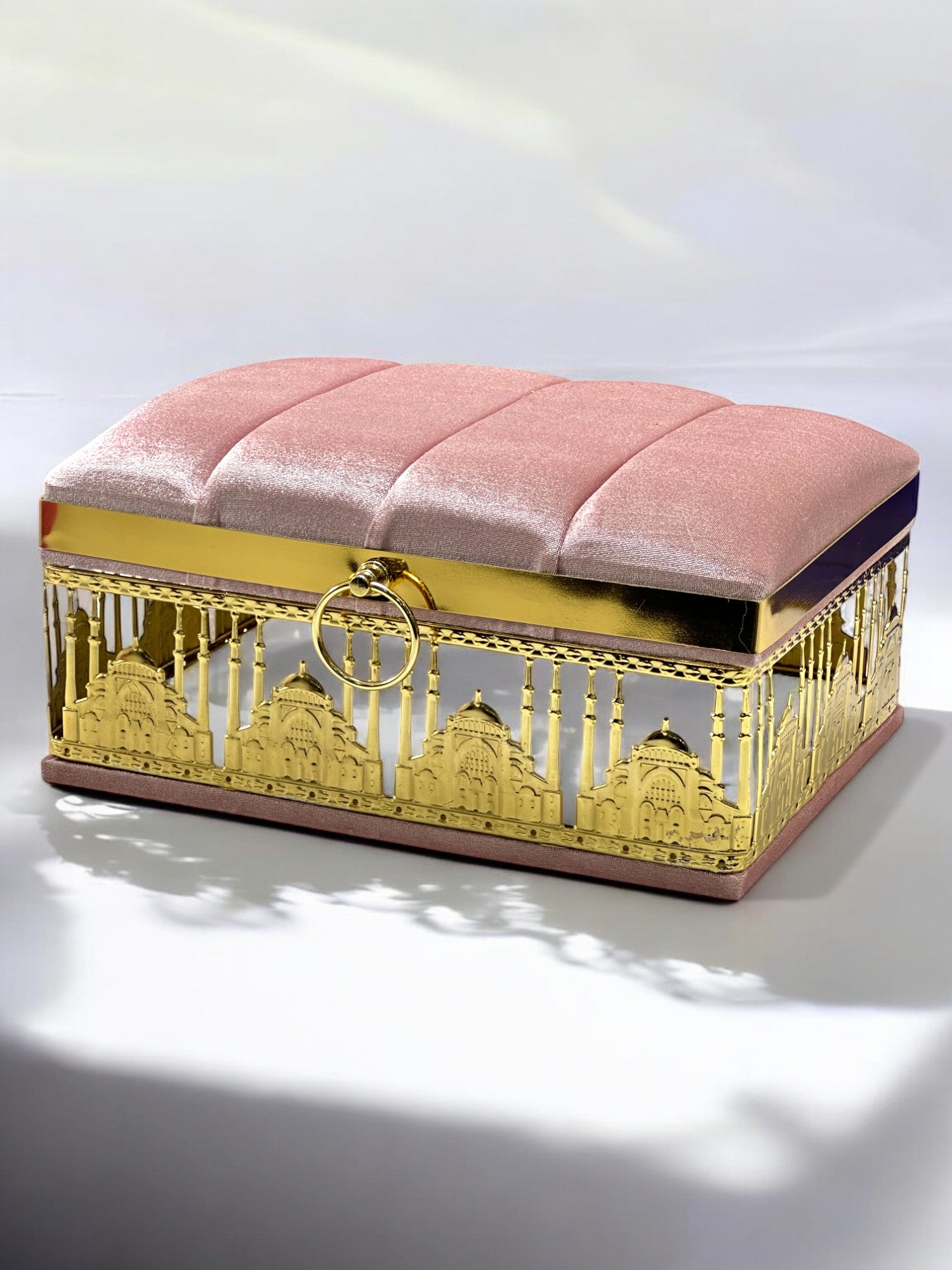 Özel Tasarım Cami Motifli Gold İşlemeli Çeyizlik Sandık