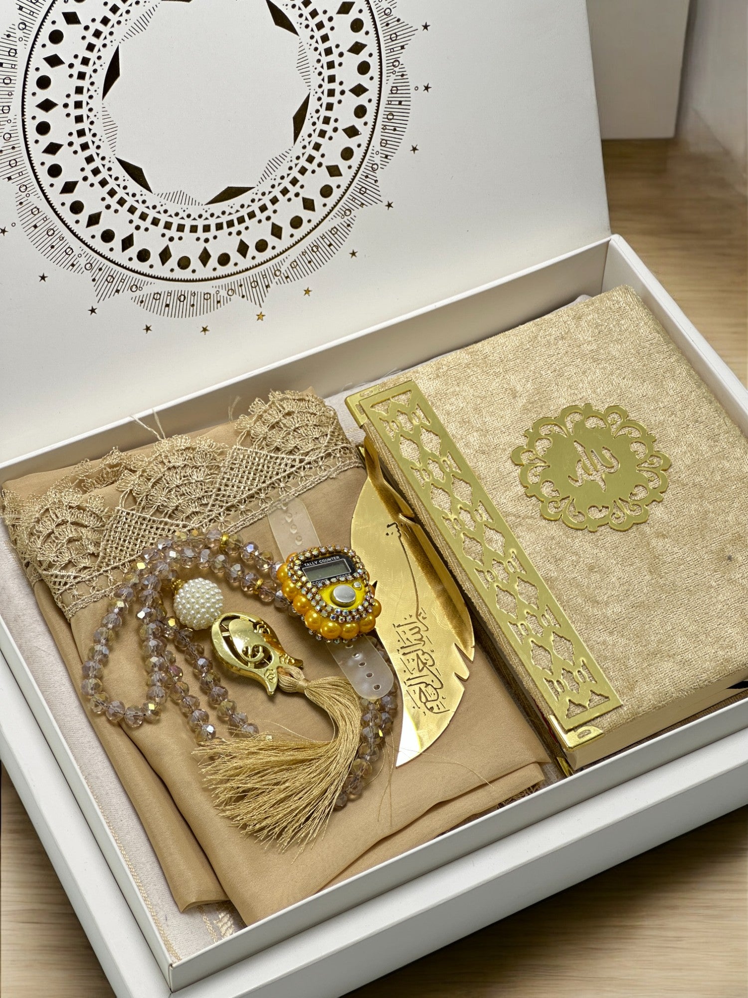 Kur'anı Kerim , Zikirmatik ve Kristal Tesbih ile Seccade, Dantelli Eşarp Seti