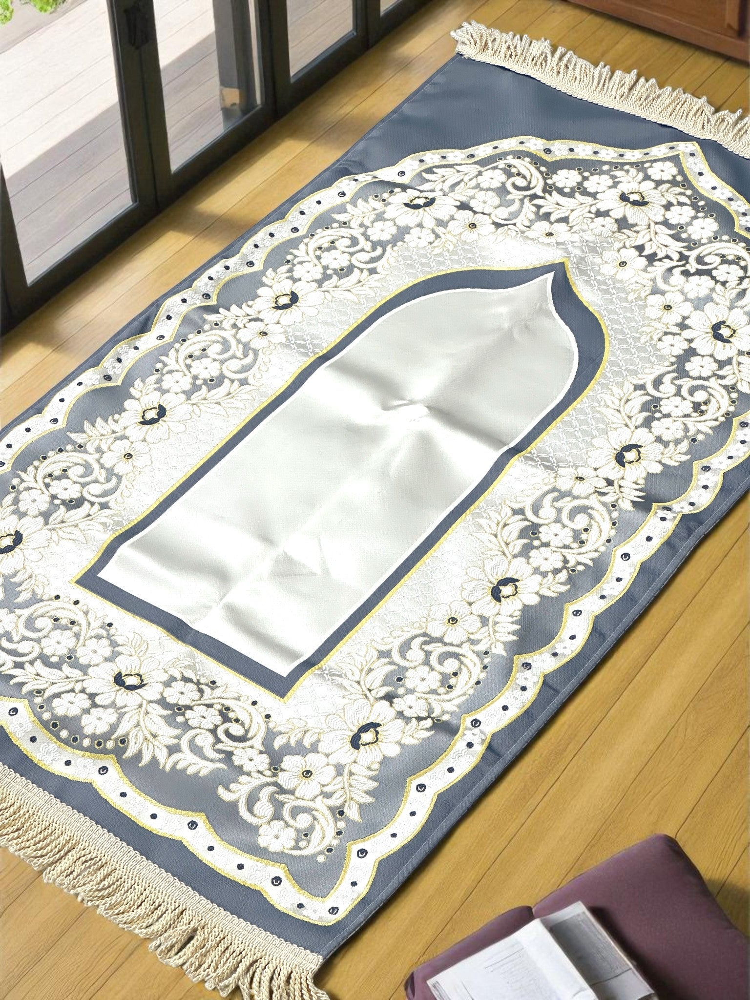 Astarlı Çiçek Desenli Seccade – Hediyelik, Çeyizlik, Manevi Hediye, Seccade