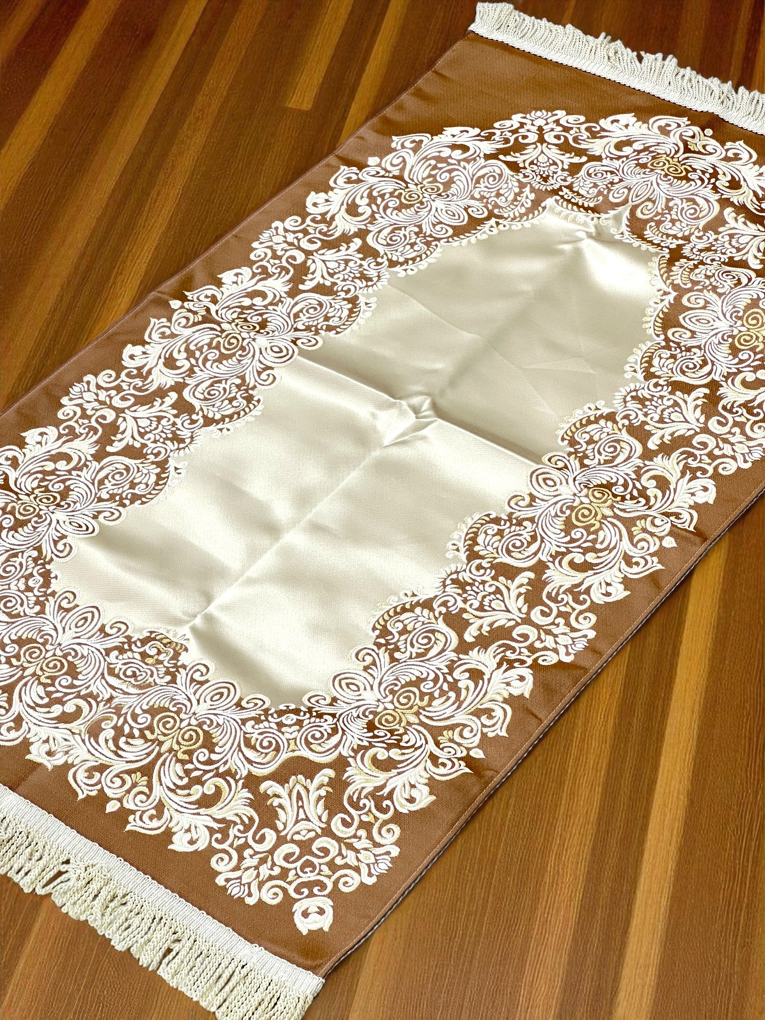 Astarlı Çiçek Desenli Seccade – Hediyelik, Çeyizlik, Manevi Hediye, Seccade