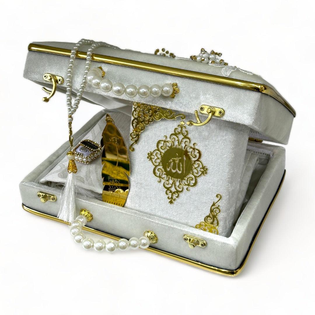 Kadife ve Gold Çeyiz Seti: Zarafetin ve Şıklığın Buluşması