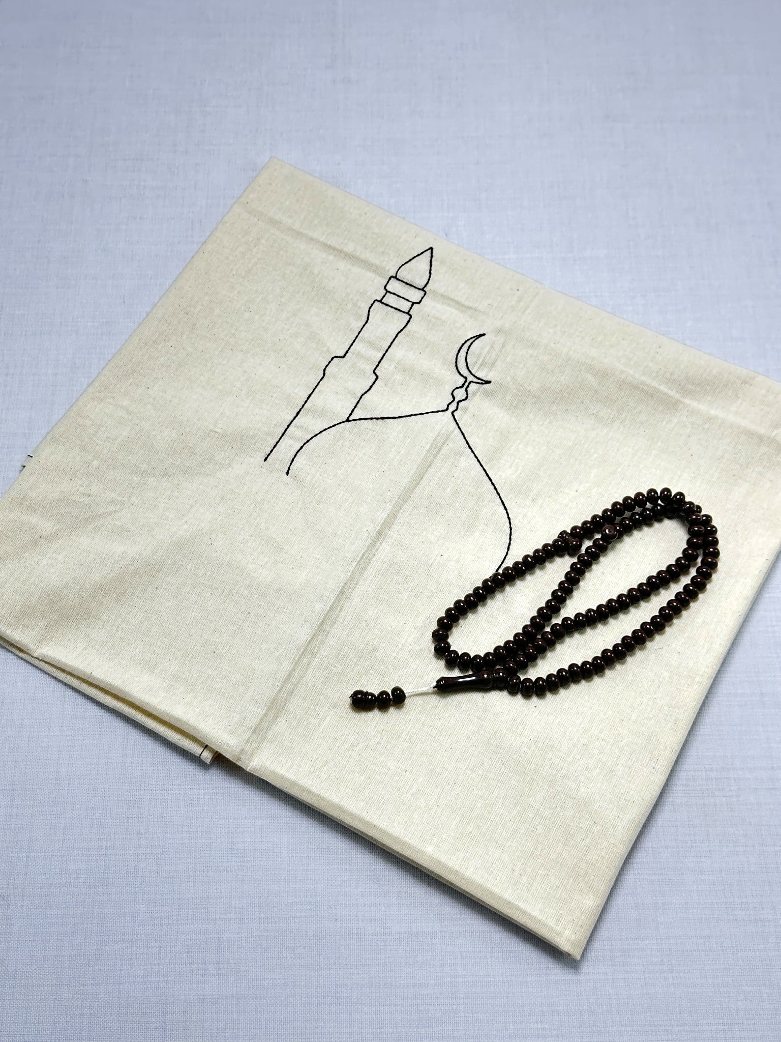 Minimal Nakış İşlemeli Keten Seccade – İslami Namazlık – Çeyizlik & Hediyelik