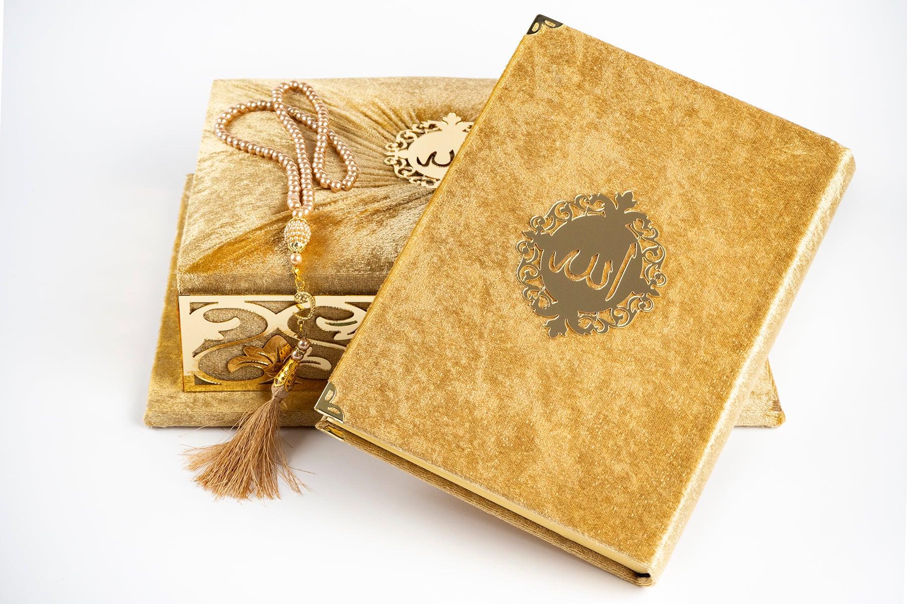 Kadife Kaplı Özel Kutulu Kur’an-ı Kerim – Zarif ve Anlamlı Hediye Seçeneği