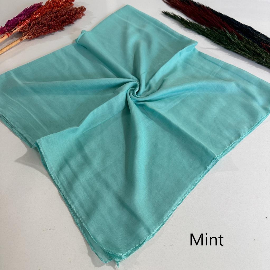 Düz Renk Dikişli Tülbent