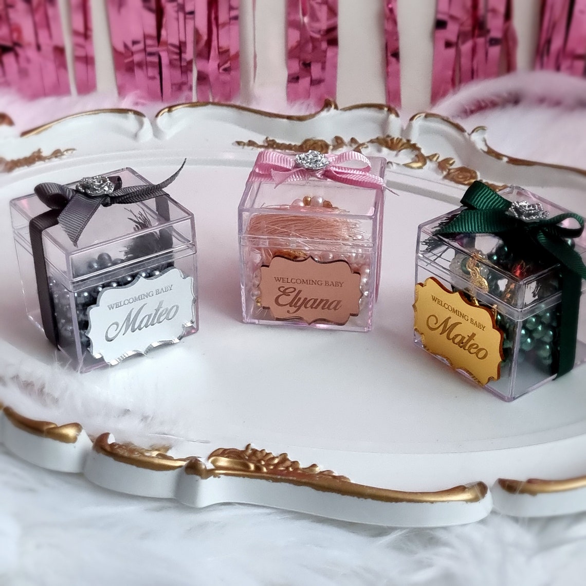 Kişiye Özel Şeffaf Bebek Hediyelik Kutusu – Tesbihli ve Kurdele Süslemeli