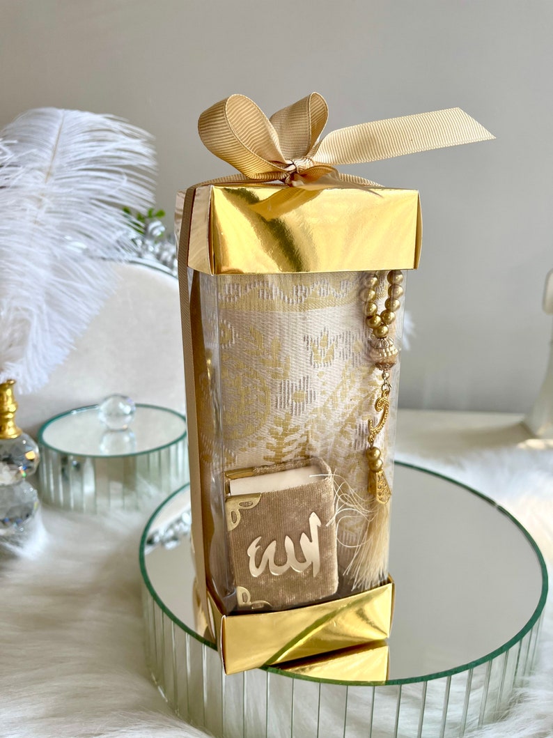 Seccade ve Mini Kur’an Tesbih Hediye Seti – Ramazan & Bayram İçin Lüks İslami Hediye