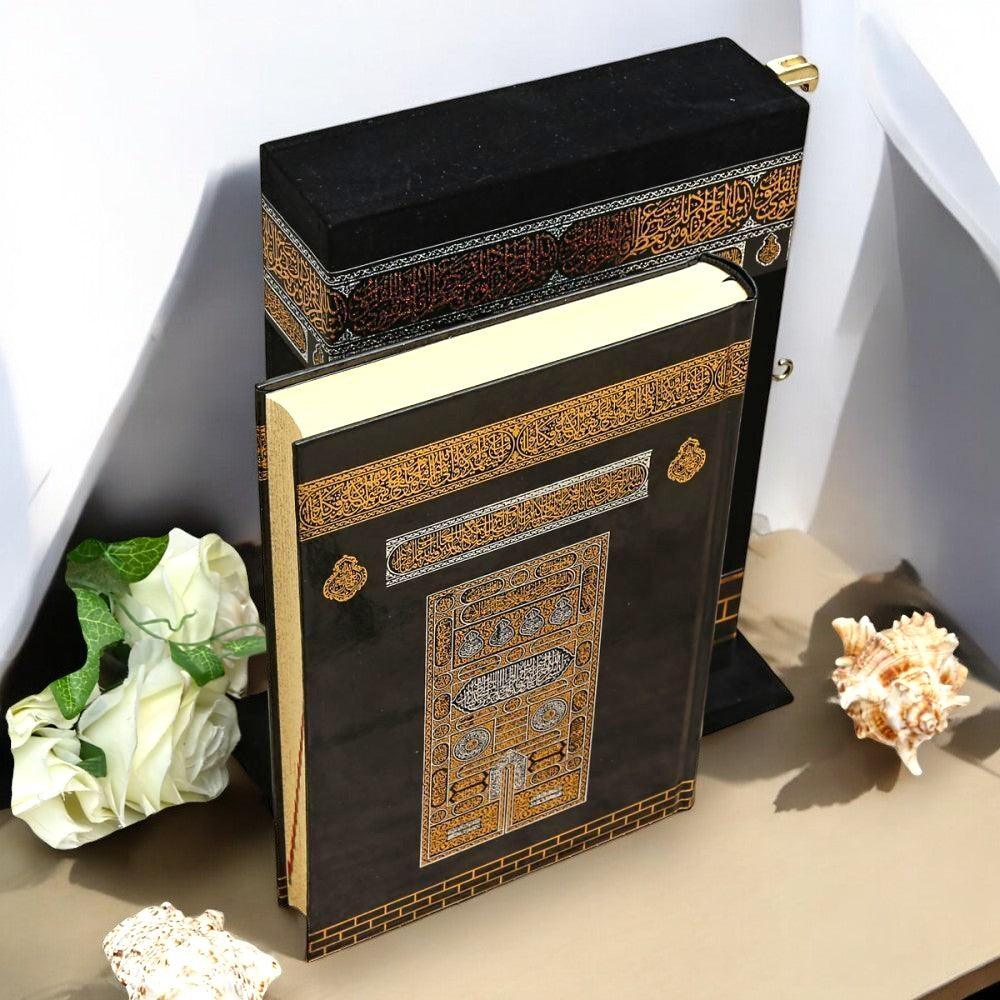 Kadife Altın Yaldızlı Kabe Maketi ve Kur'an-ı Kerim Seti