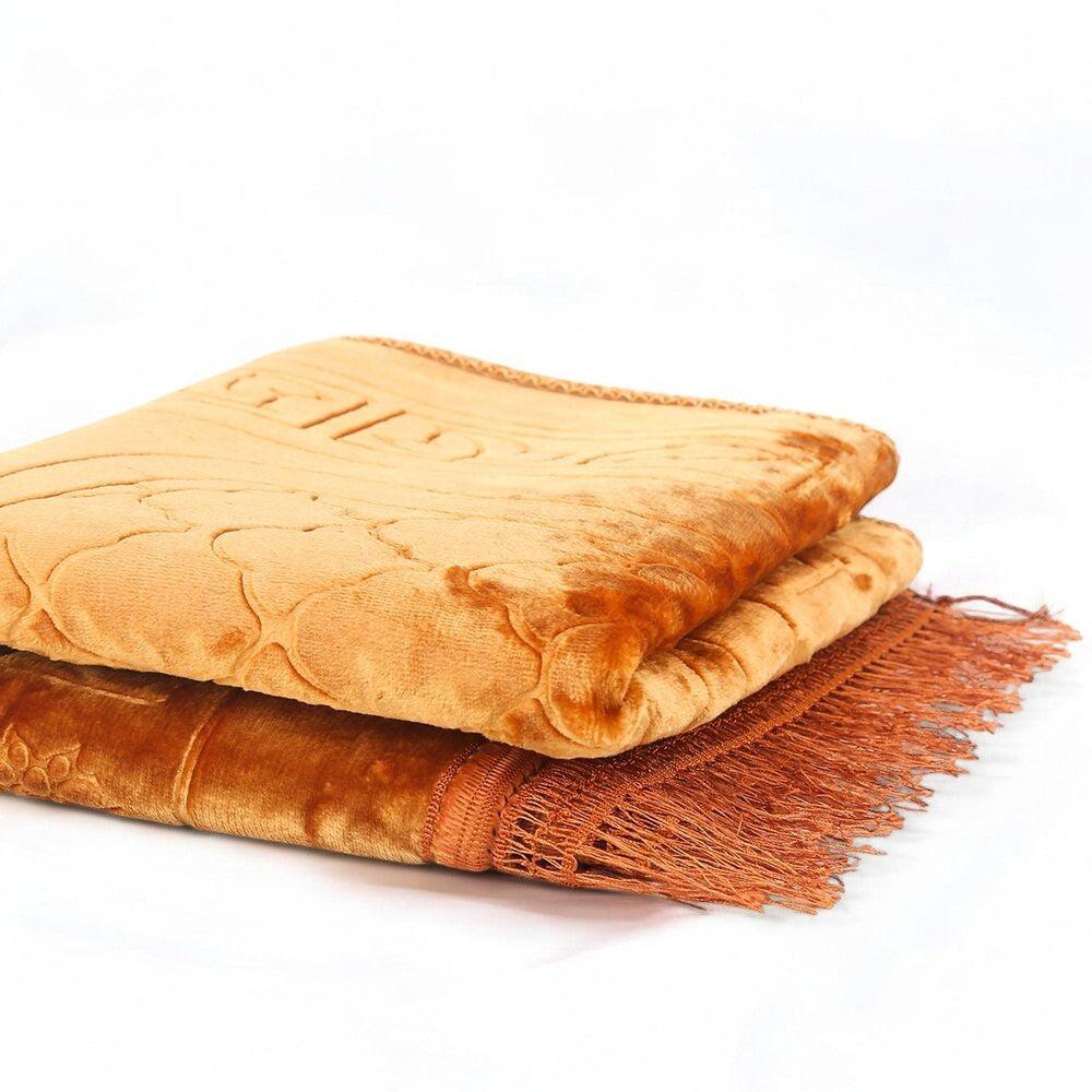 Lüks Kalın Yumuşak Peluş Seccade Kaymaz Taban Özellikli