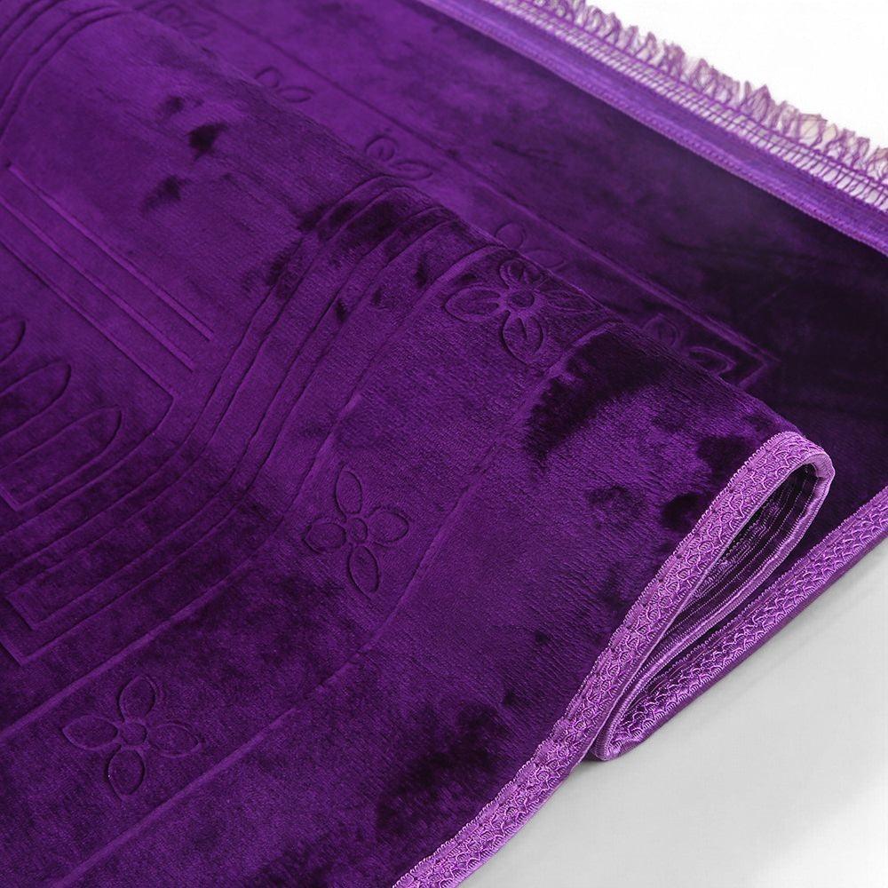 Lüks Kalın Yumuşak Peluş Seccade Kaymaz Taban Özellikli