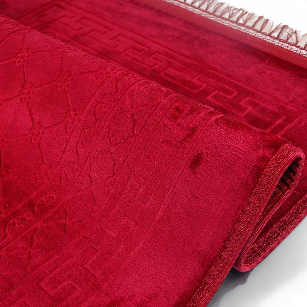 Lüks Kalın Yumuşak Peluş Seccade Kaymaz Taban Özellikli