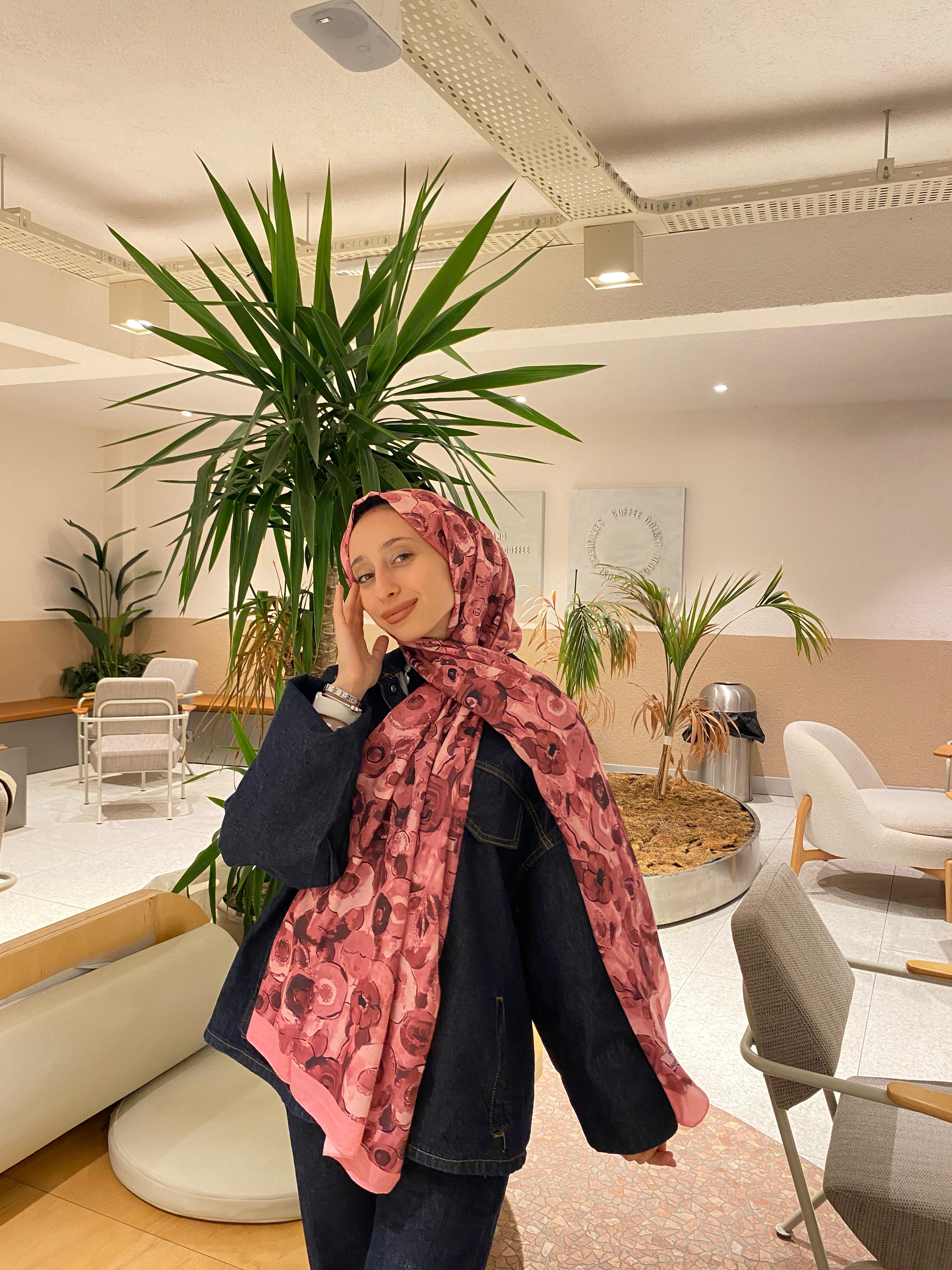 Batik Çiçek Desen Bambu Şal – Yumuşak Dökmeli Desenli Şal